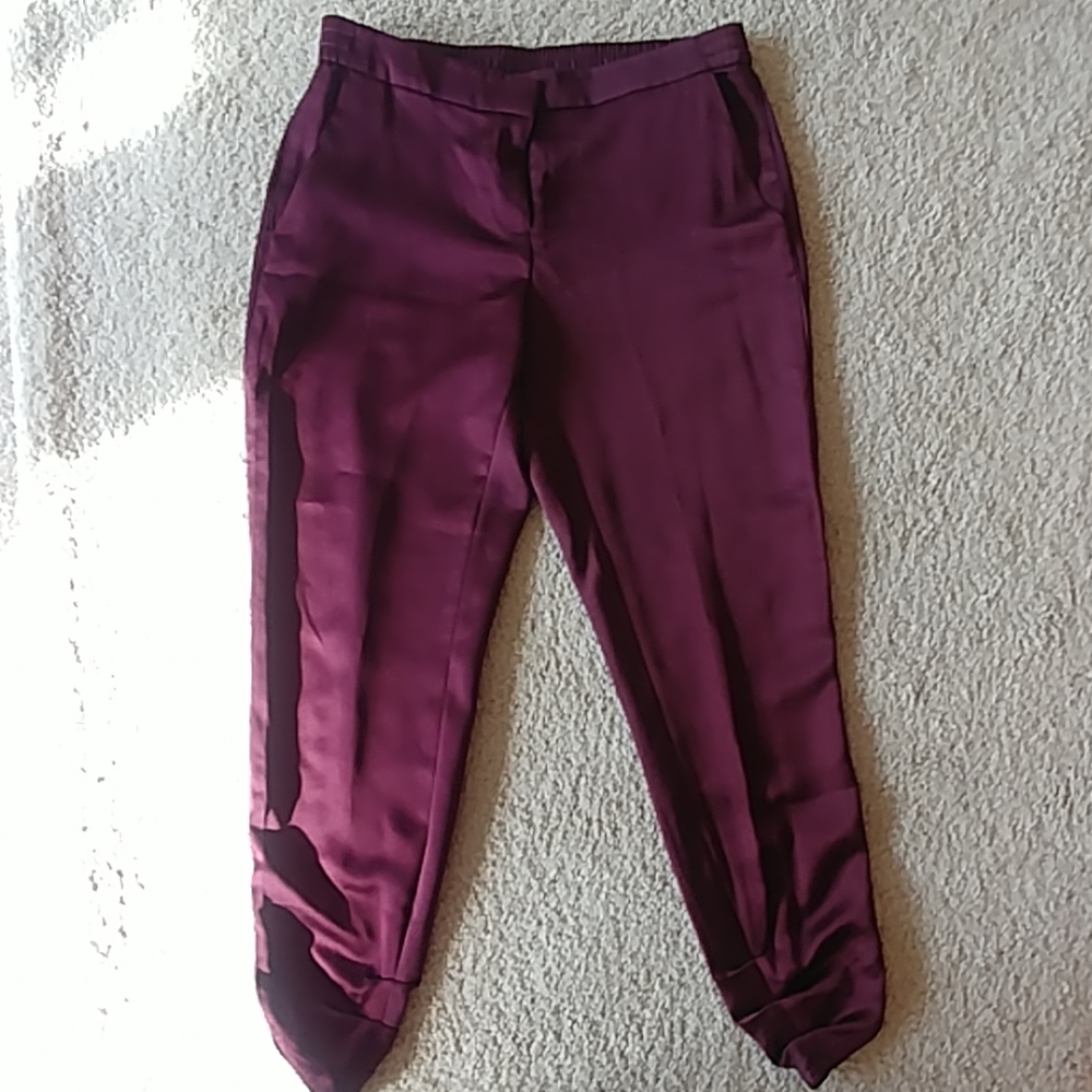 Burgundy Capri pant
